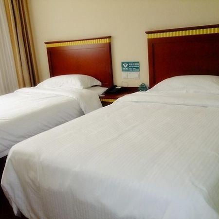 Greentree Inn Shanghai Hongqiao Metro Station Express Hotel Exterior foto