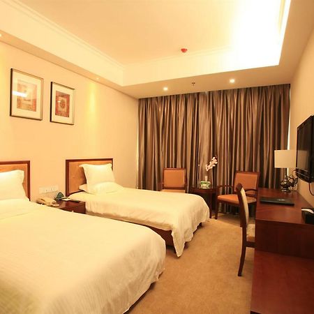 Greentree Inn Shanghai Hongqiao Metro Station Express Hotel Exterior foto