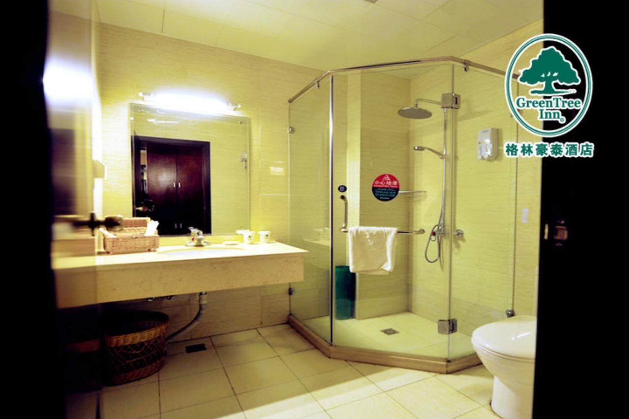 Greentree Inn Shanghai Hongqiao Metro Station Express Hotel Exterior foto