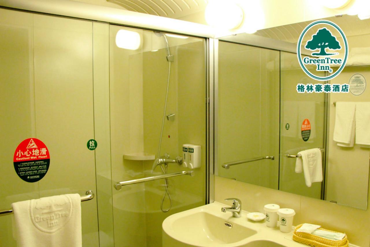 Greentree Inn Shanghai Hongqiao Metro Station Express Hotel Exterior foto
